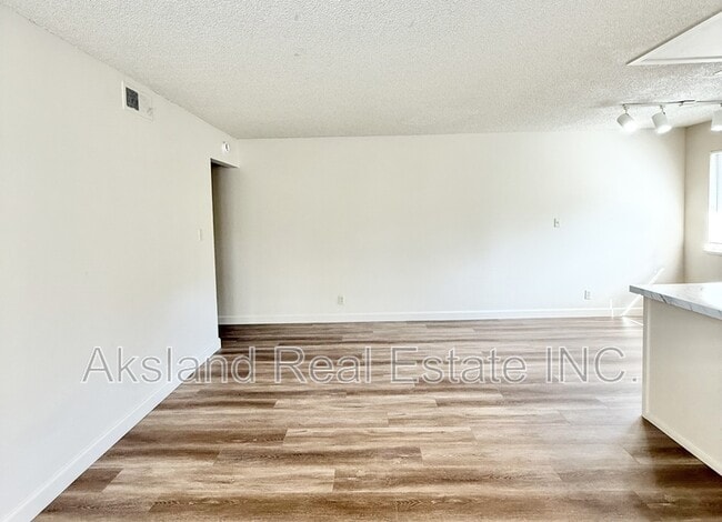 Building Photo - 2120 Chrysler Dr