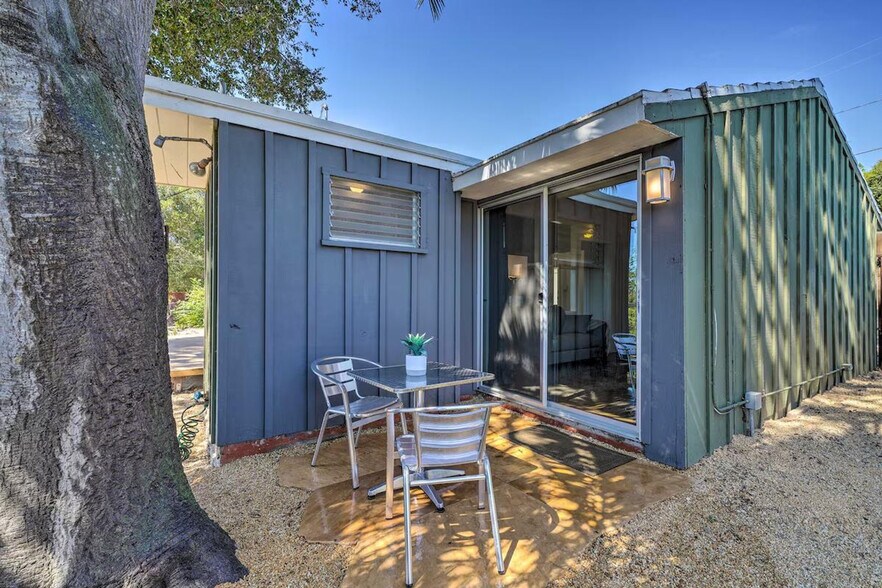 Building Photo - 2933 La Combadura Rd