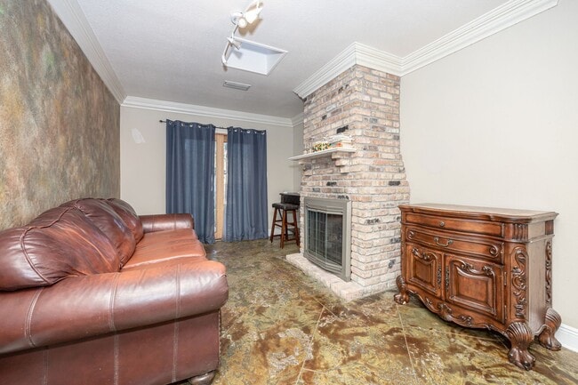 Building Photo - 3 Bedroom 2 Bath Back Bay Luxury Rental Home