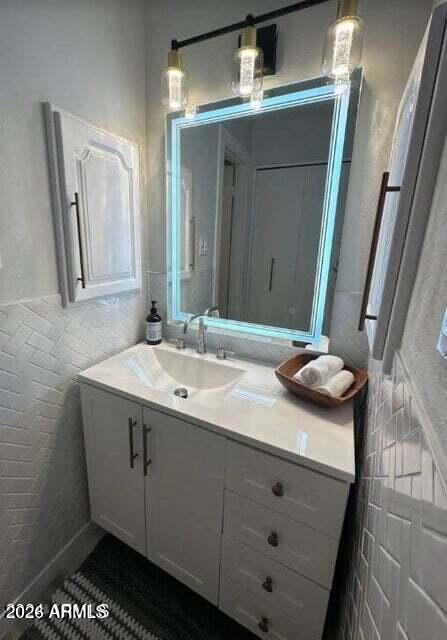 Building Photo - 7436 E Chaparral Rd