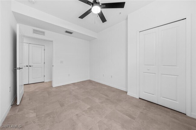 Building Photo - 5674 Melbourne Ct