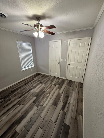 Building Photo - 819 Hardy Springs Cir