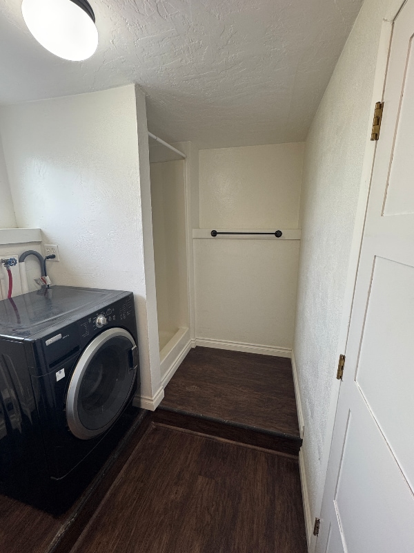 Building Photo - 9441 Maple Dr NE