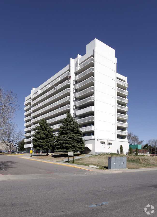 Primary Photo - Syracuse Plaza