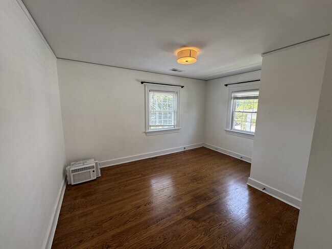 Building Photo - 310 Yeardley Ave