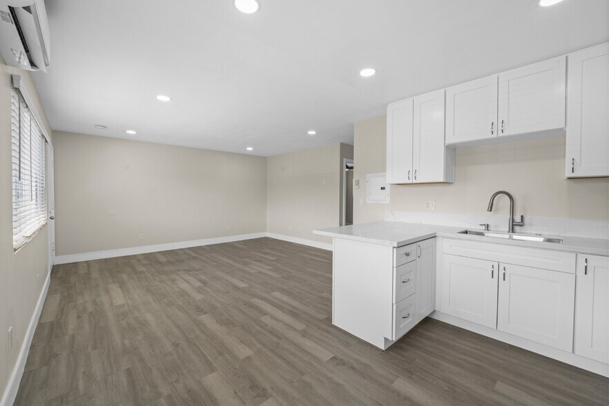 Building Photo - 3519 Gracia Paseo