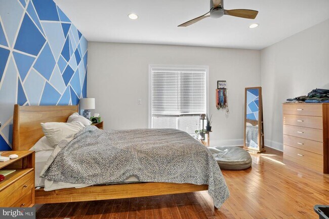 Building Photo - 946 N 2nd St