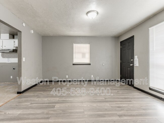 Building Photo - 1608 Magnolia Ave