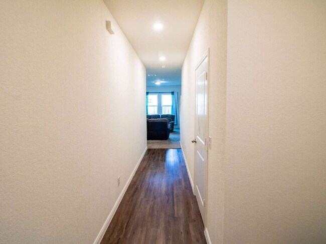 Building Photo - 13514 Flower Pond