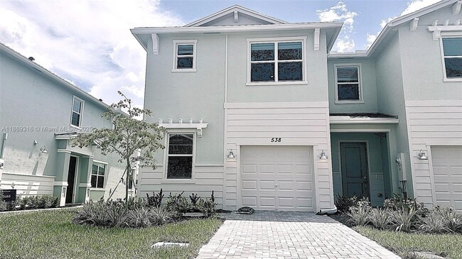 Primary Photo - 538 Rivergrass St