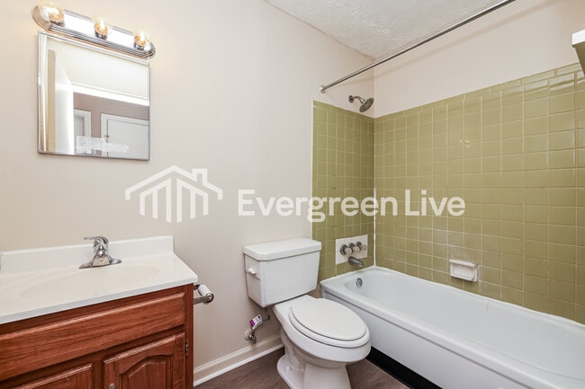 Building Photo - 1315 Clement Ave