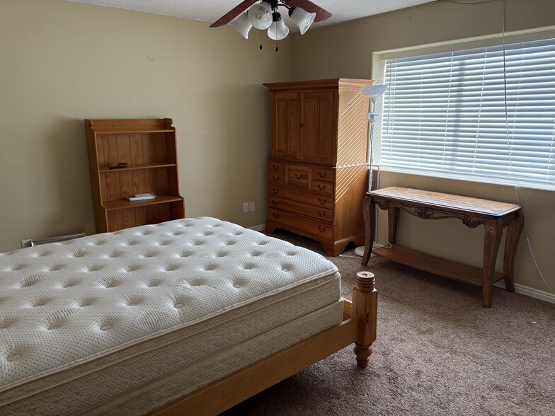 Building Photo - 1148 Northfield Rd