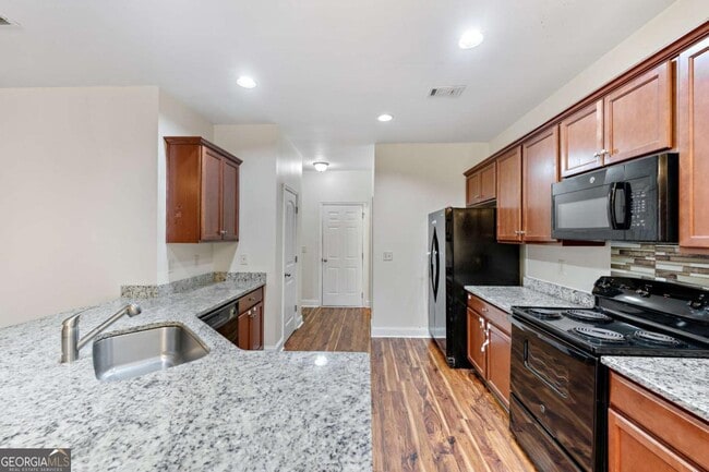 Building Photo - 204 Britt Dr