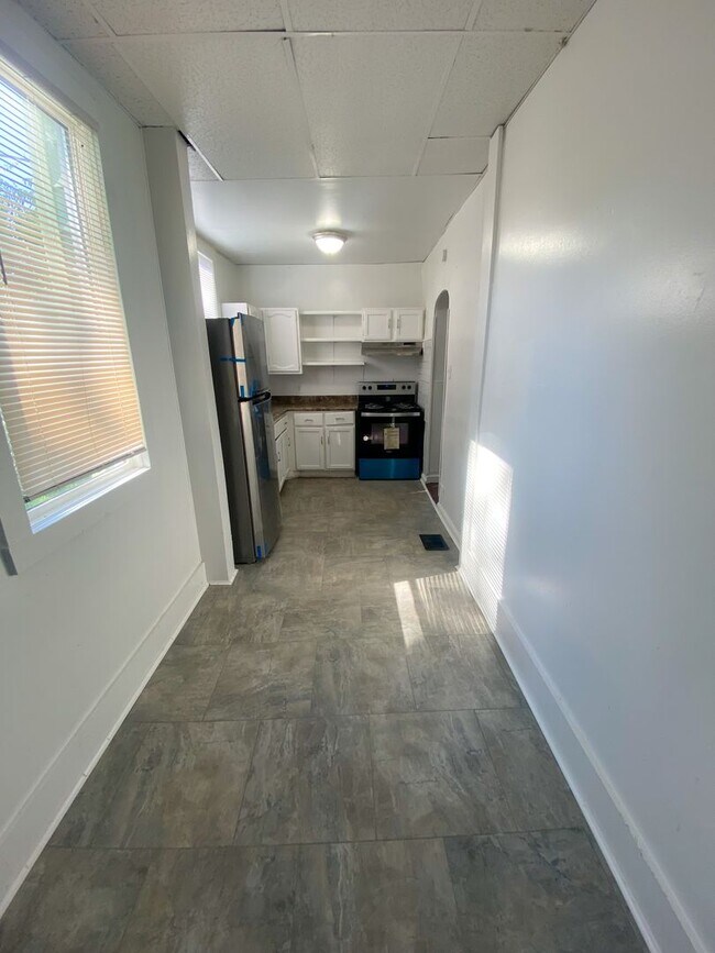 Building Photo - 1231 Culver Dr