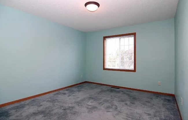 Building Photo - 1905 Ironwood Bay