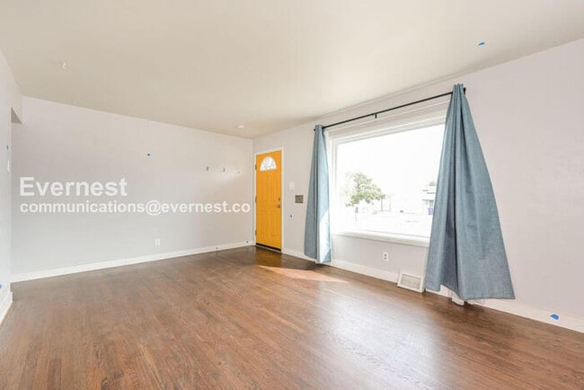 Building Photo - 1561 S Zuni St