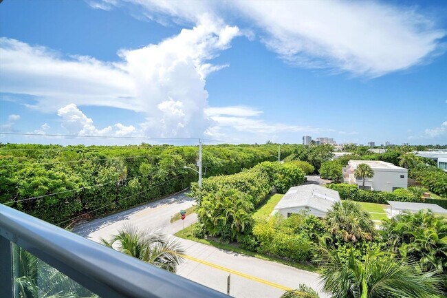 Building Photo - 601 N Ocean Blvd