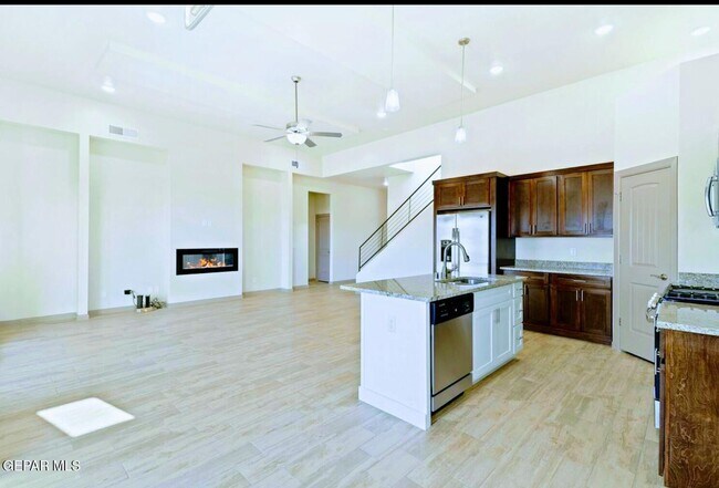 Building Photo - 14740 John McNeely Ave