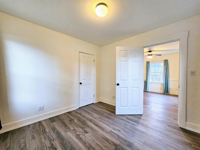 Building Photo - 508 Binghampton St