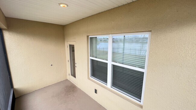 Building Photo - Beautiful Harmony Central Water Front Home AVAILABLE NOW!