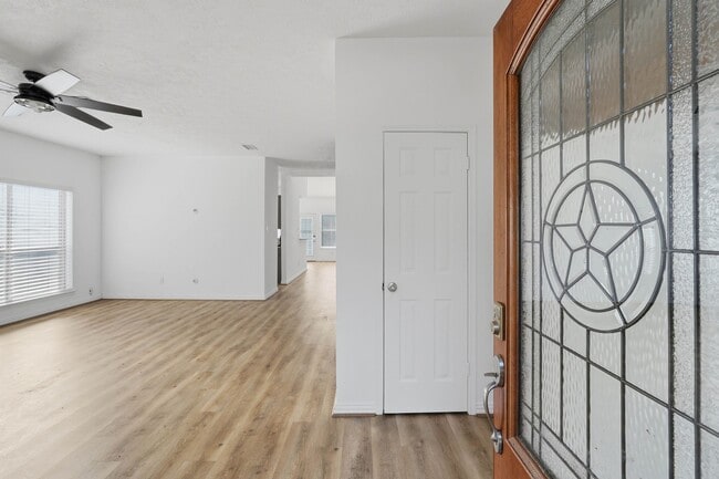 Building Photo - 2910 Cocona Ln
