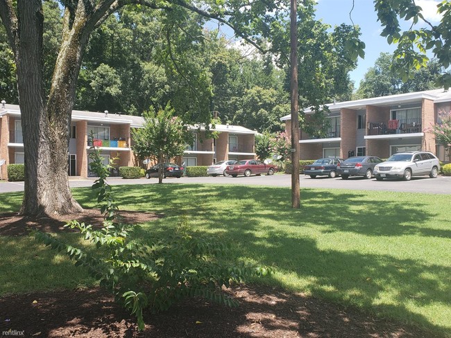 Building Photo - 2 br, 1 bath  - 1700 Carlisle Ave