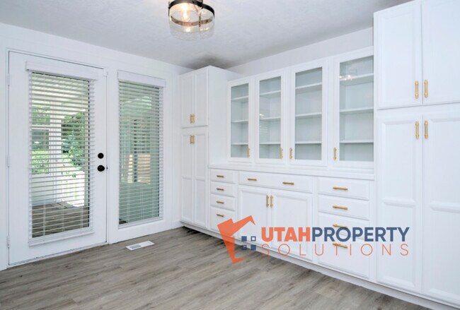 Building Photo - 239 E 9585 S