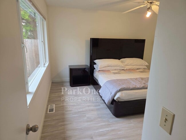 Building Photo - Super Cute Carmel Home Available for Long ...