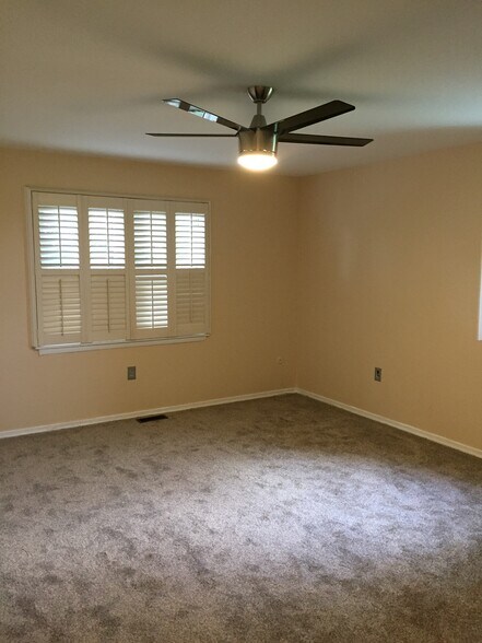 Building Photo - 1401 Whitpain Hls