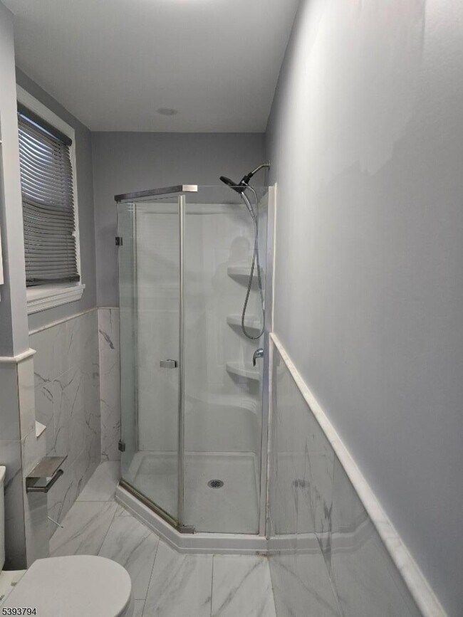 Building Photo - 140 Wakeman Ave