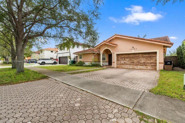 Primary Photo - 15793 SW 43rd St