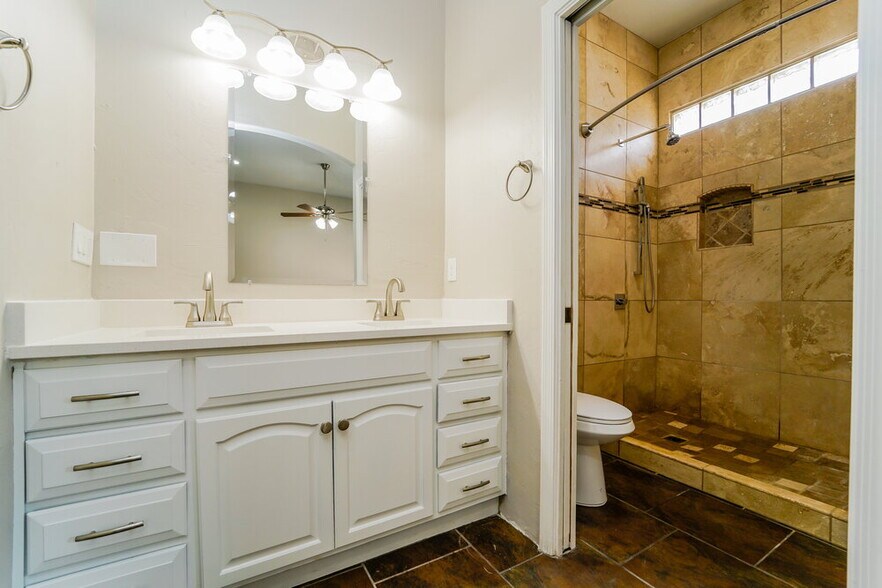 Building Photo - 7380 E Poinciana Pl