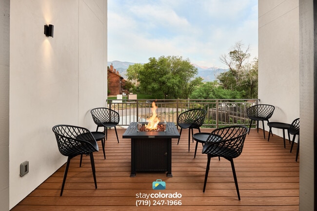 Glenn St - Fire Pit Patio - 2248 Glenn St