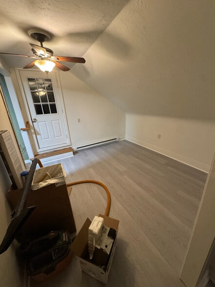 Building Photo - 6 Wall St