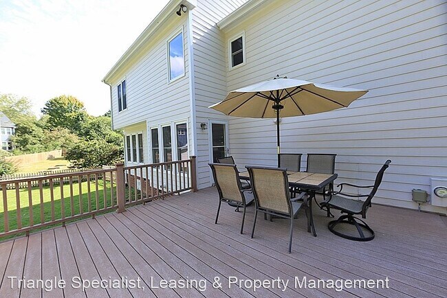 Building Photo - 4 br, 2.5 bath House - 405 St Kitts Court