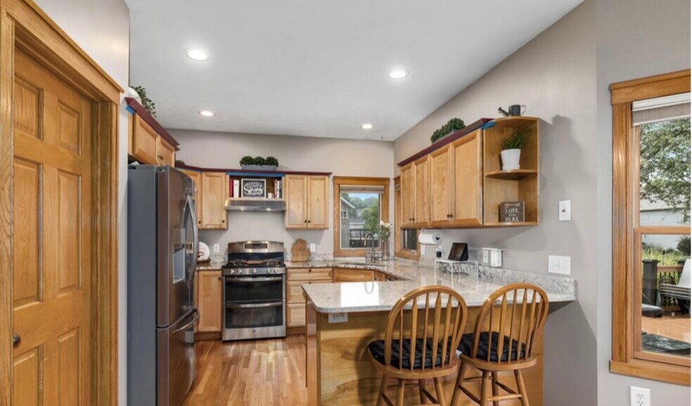Building Photo - 61 Greystone Ct NE