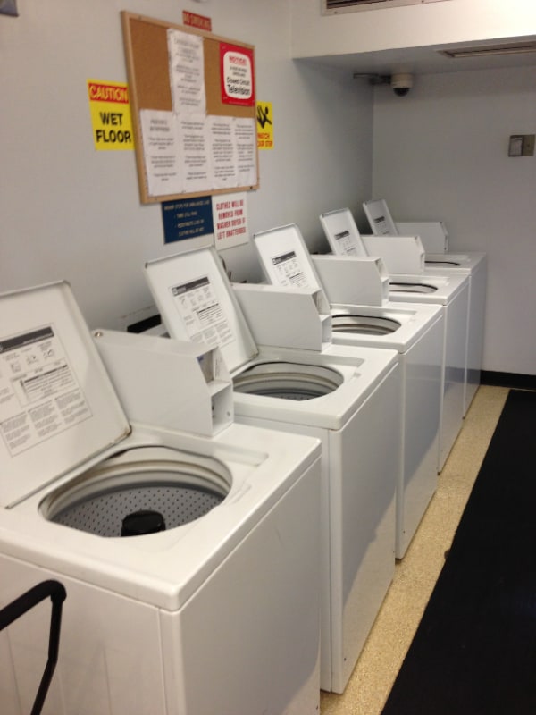 Building Photo - 1077 Ala Napunani St