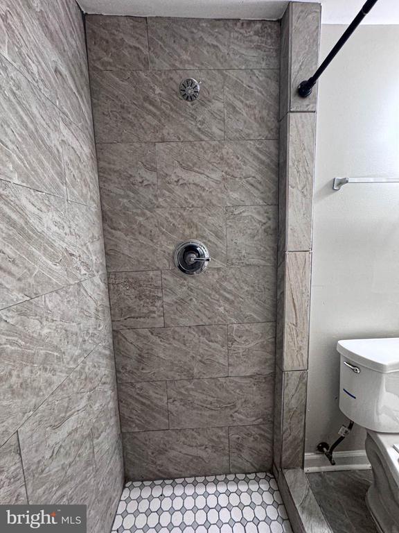 Building Photo - 4630 Hillside Rd SE