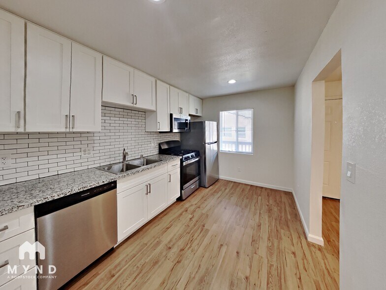 Building Photo - 5631 53rd St