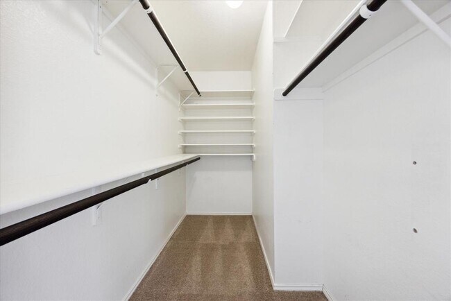 Building Photo - 15721 Ecorio Dr