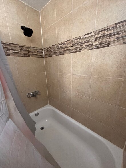 Building Photo - 14001 Western Ave