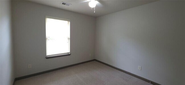 Building Photo - 3350 Ivey Ridge Rd NE