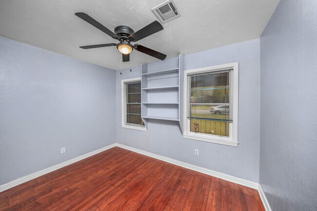 Building Photo - 1416 NW 23rd St