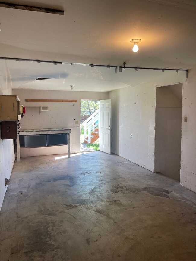 Building Photo - 2 Bedroom Duplex in Spokane Valley **Avail...