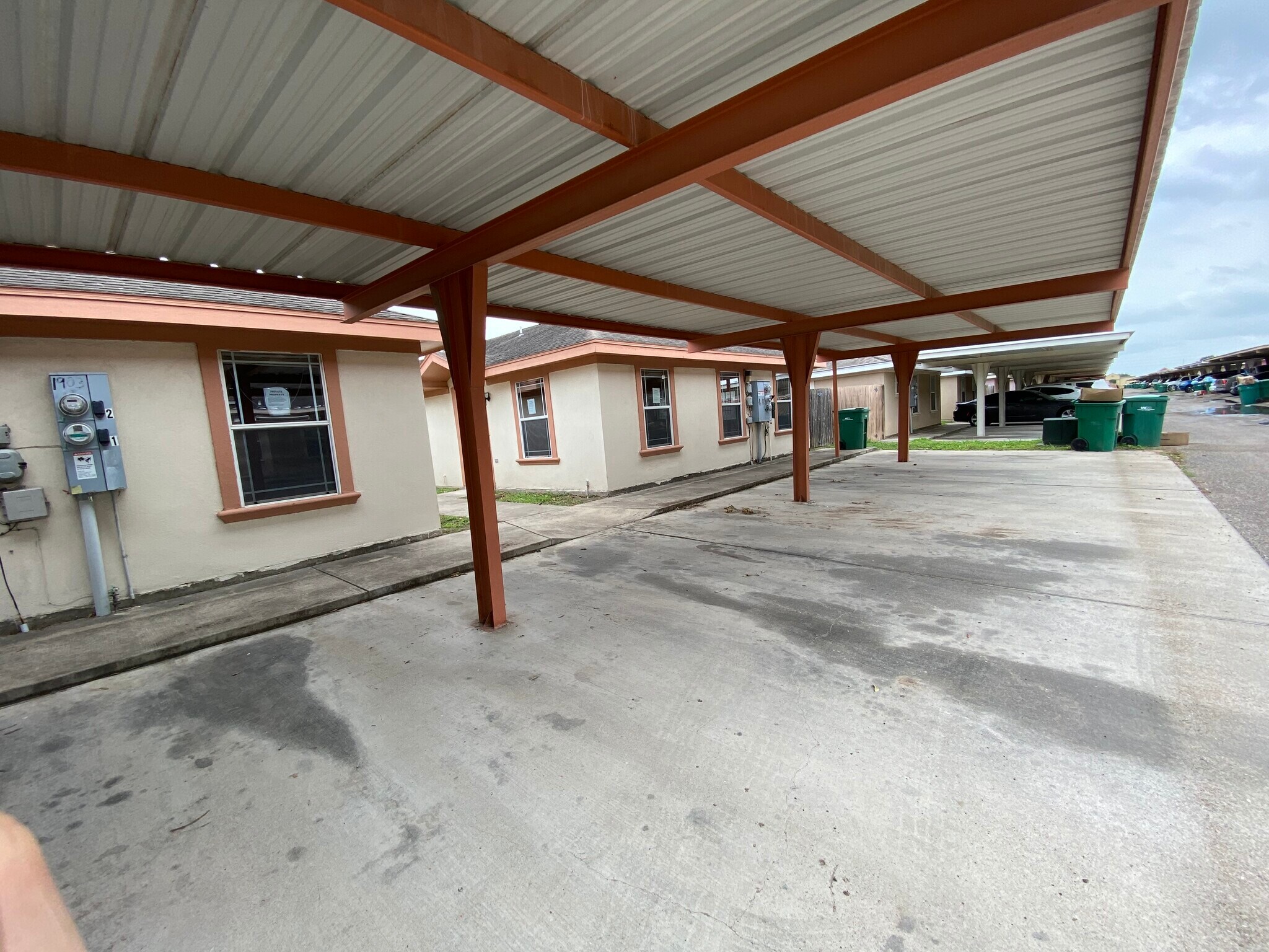 Building Photo - 1903 W Douglas St