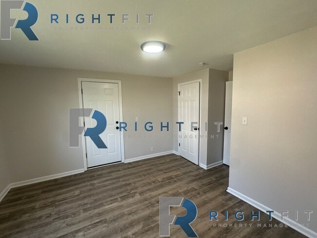 Building Photo - Newly Renovated 2 Bed, 1 Bath in Middletown