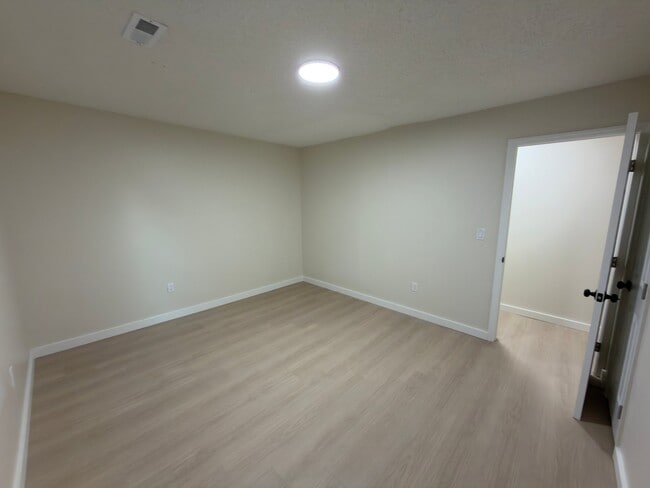 Building Photo - 121 Maryville Hwy