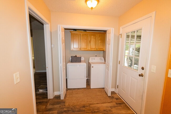 Building Photo - 1802 N Leah Ln