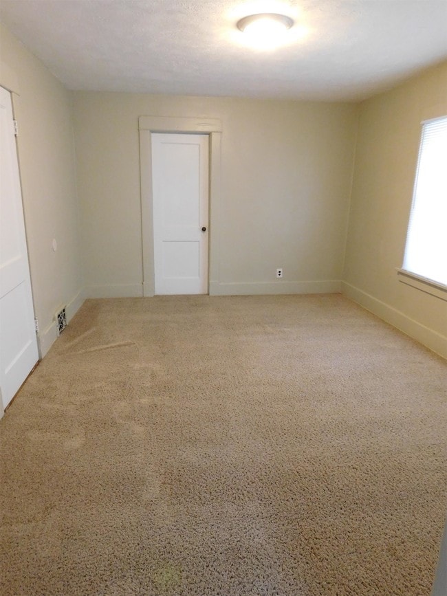 Building Photo - 540 S 9th St