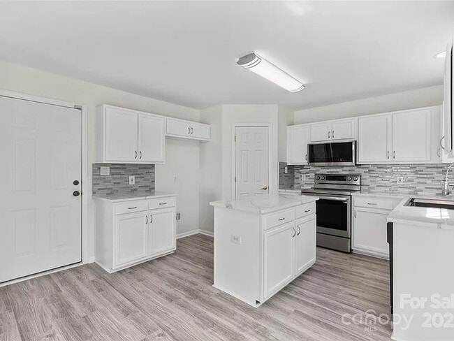 Building Photo - Earn Wealth While Leasing - Like a Homeowner - Lease to Own